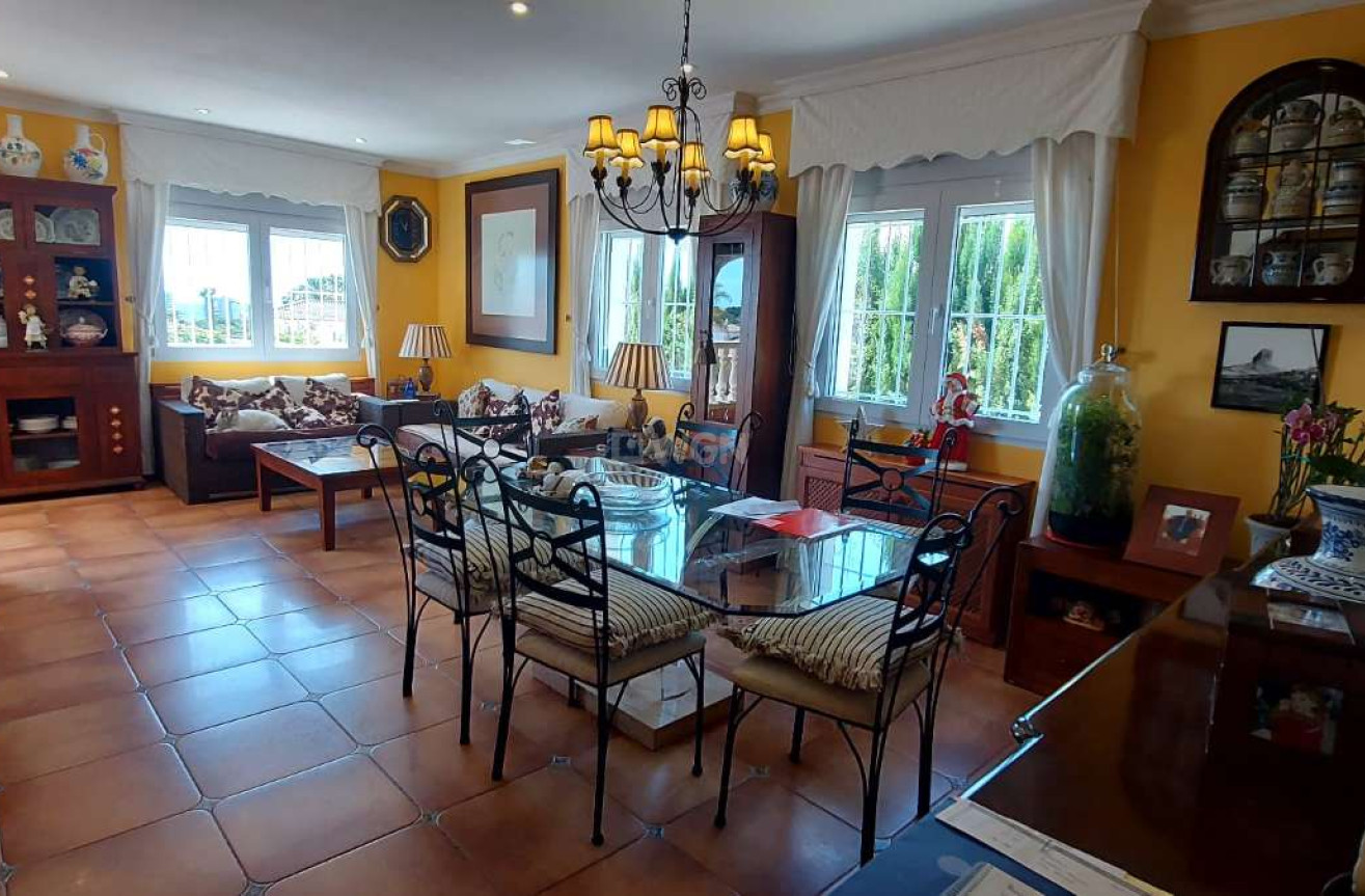 Resale - Villa - Calpe - Costa Blanca