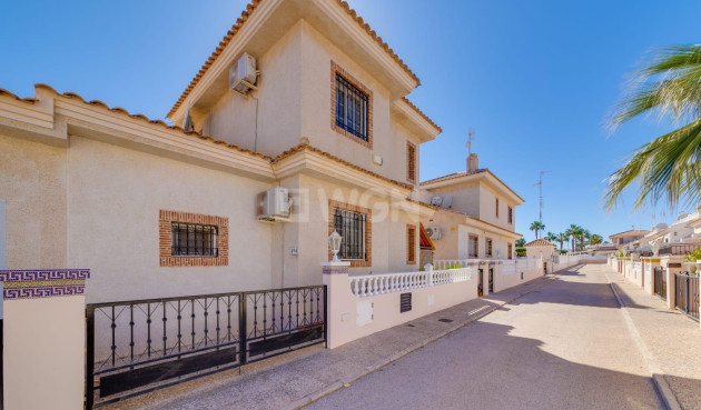 Odsprzedaż - Villa - Orihuela Costa - Costa Blanca