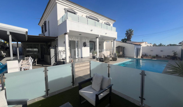 Resale - Villa - Cabo Roig - Costa Blanca