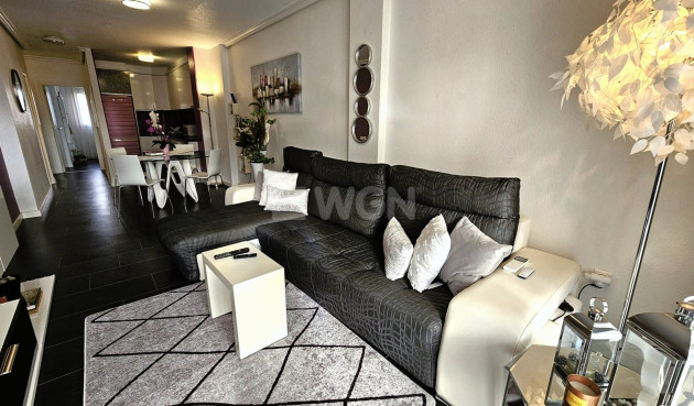 Resale - Apartment / flat - Torrevieja - Costa Blanca