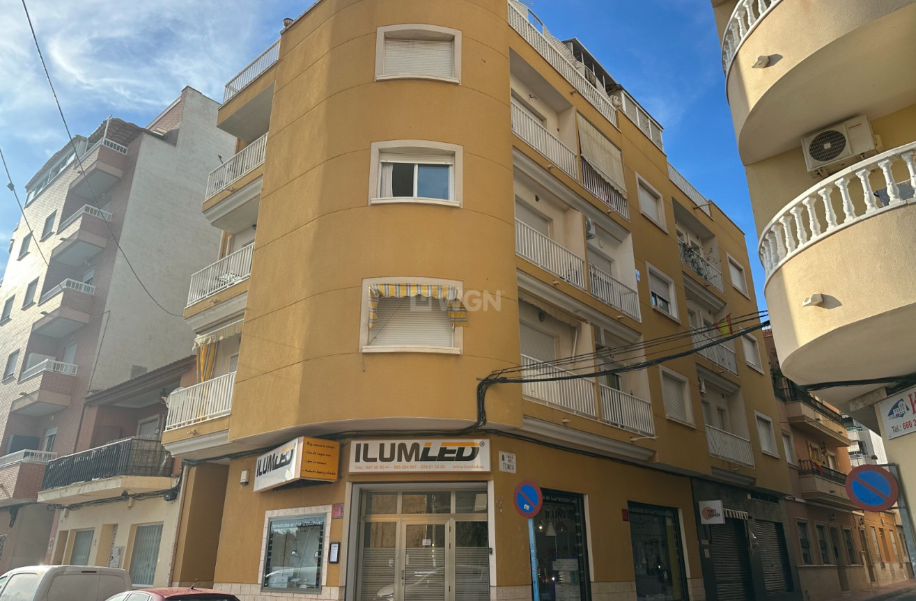 Resale - Apartment / flat - Torrevieja - Costa Blanca