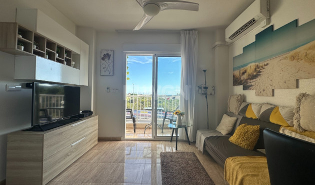 Resale - Apartment / flat - Torrevieja - Costa Blanca