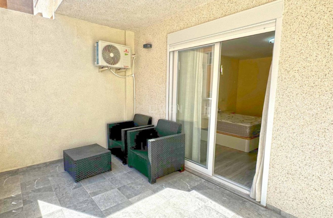 Resale - Apartment / flat - Torrevieja - Costa Blanca