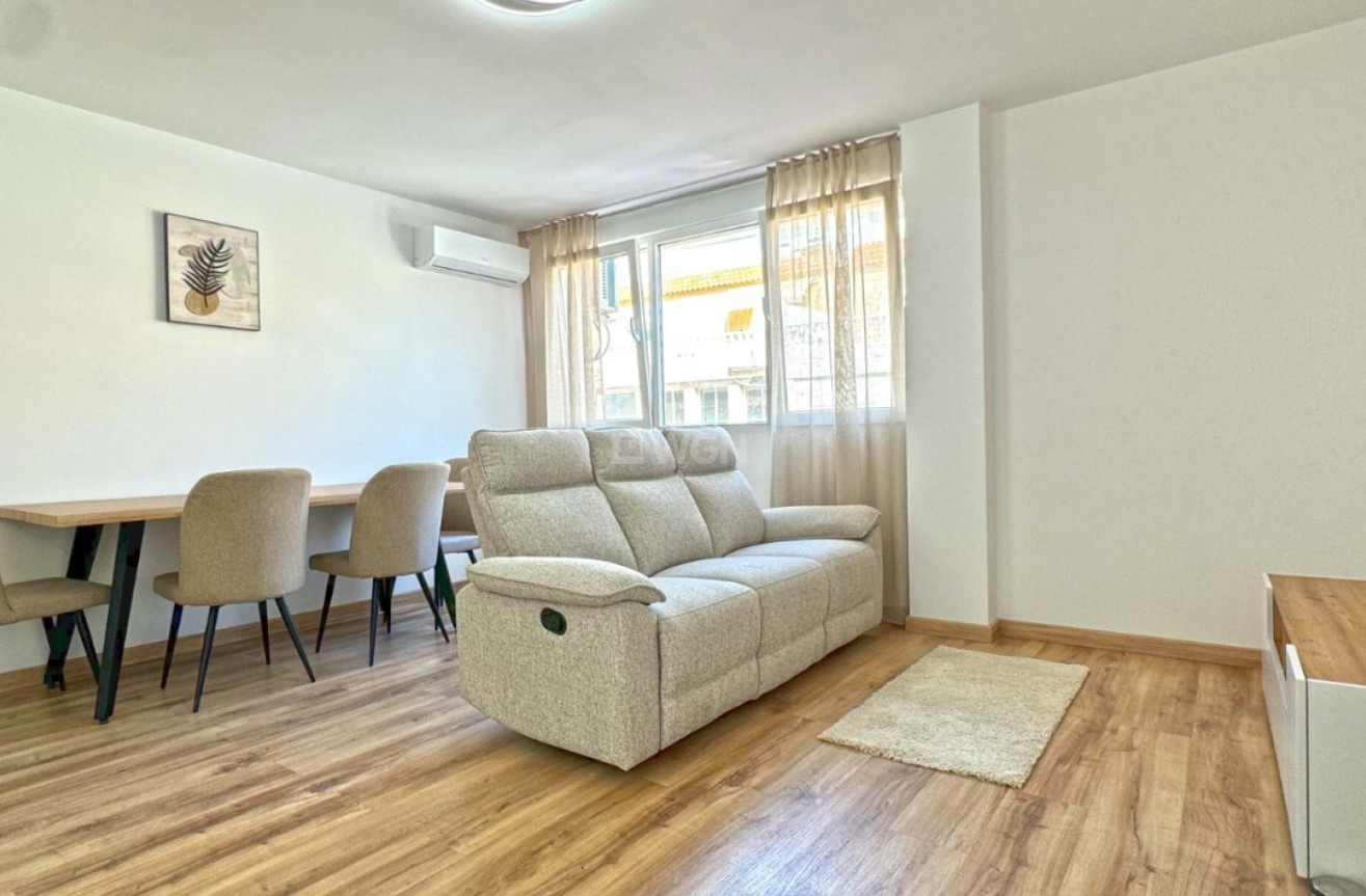 Resale - Apartment / flat - Torrevieja - Costa Blanca