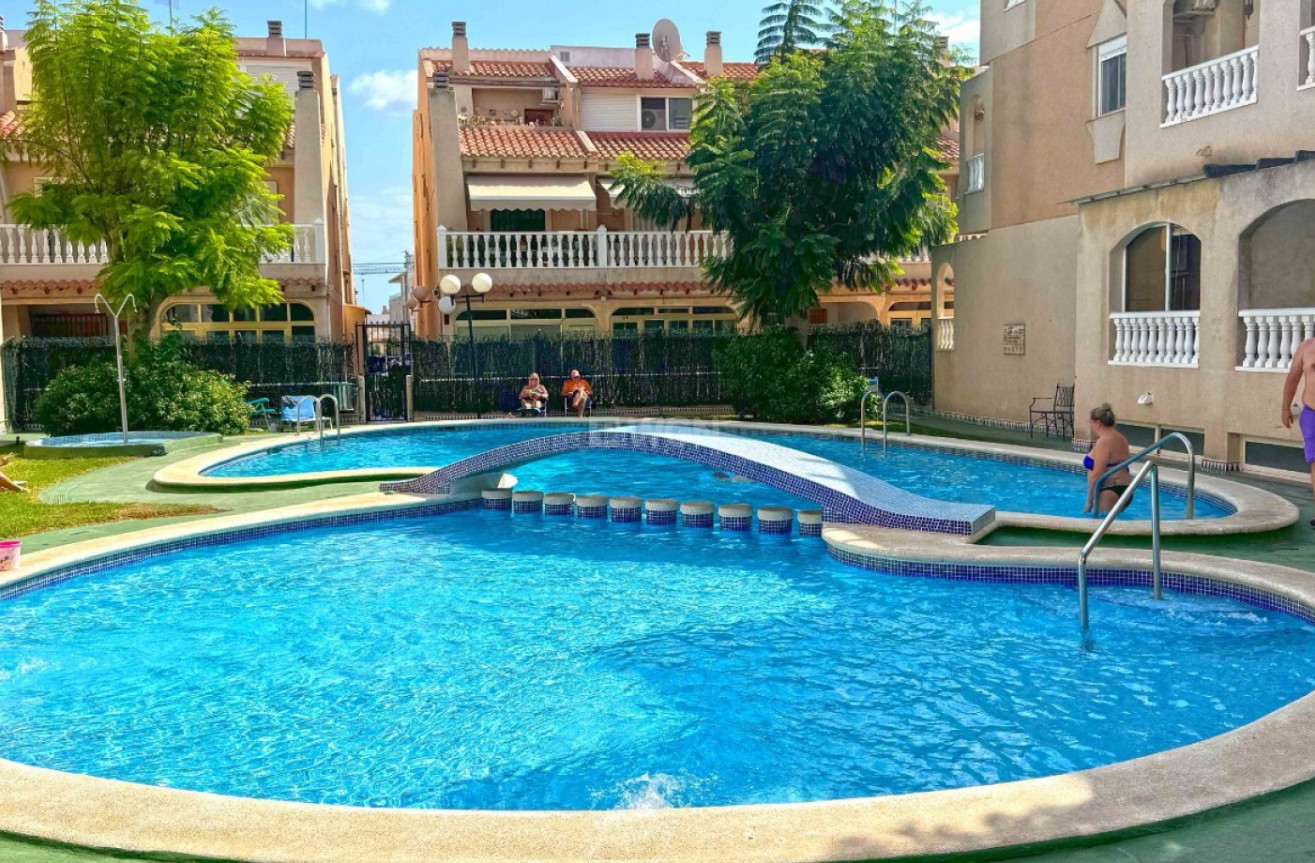 Resale - Apartment / flat - Torrevieja - Costa Blanca