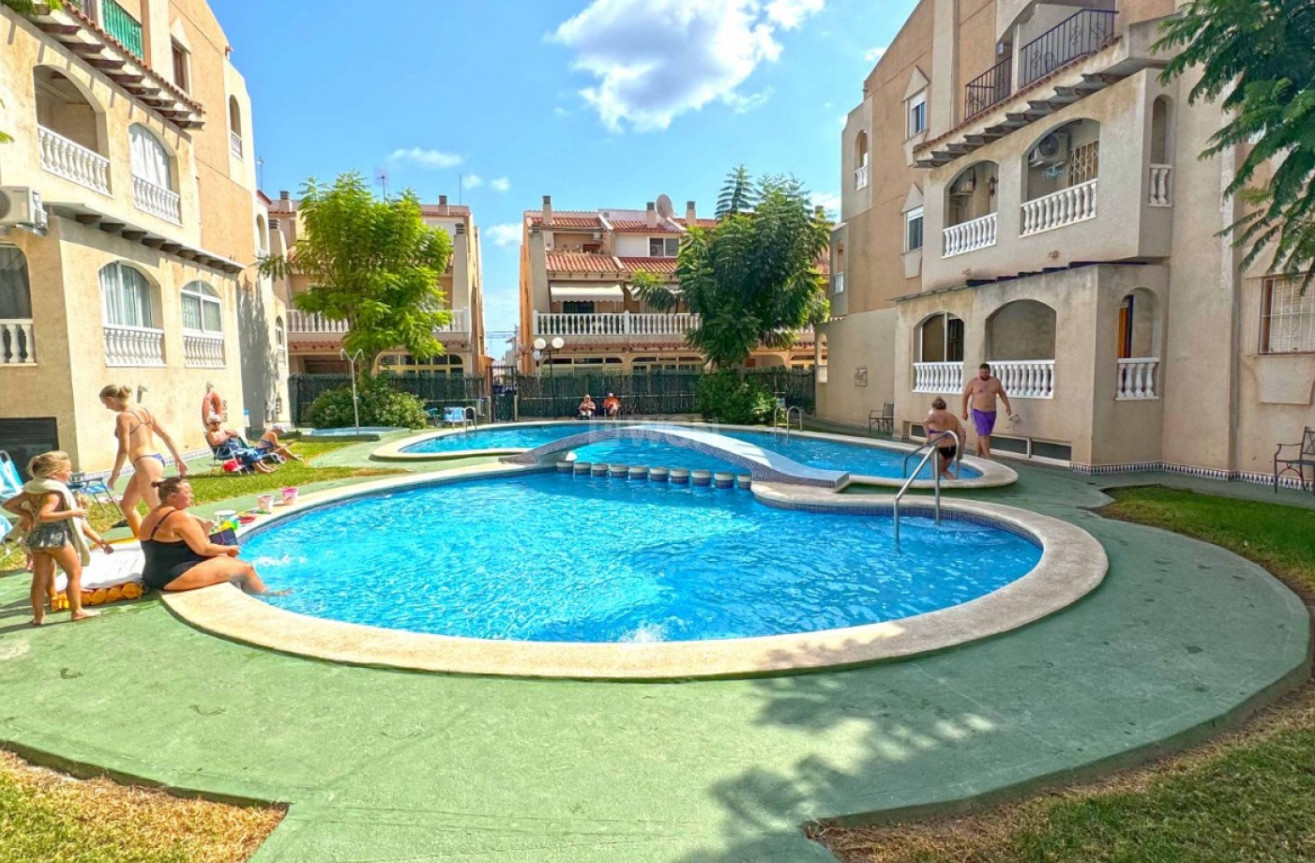 Resale - Apartment / flat - Torrevieja - Costa Blanca