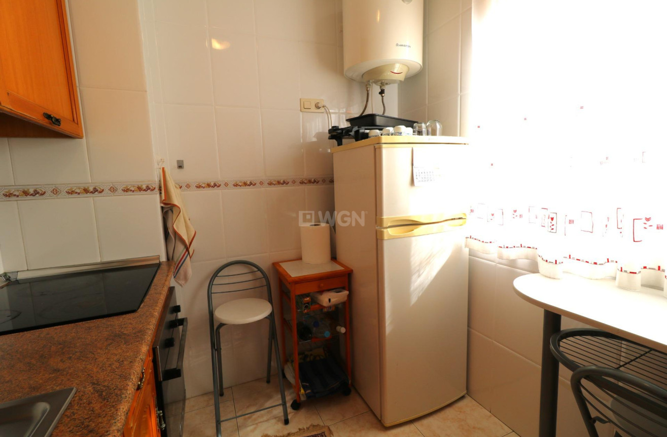 Resale - Apartment / flat - Torrevieja - Acequion