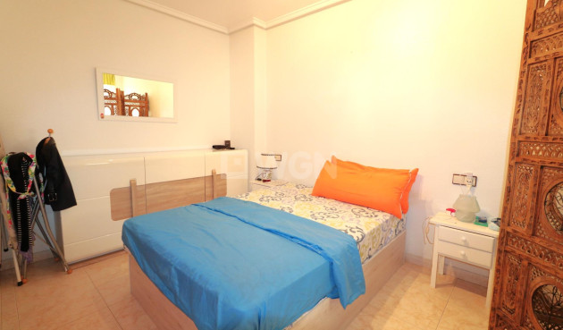 Resale - Apartment / flat - Torrevieja - Acequion