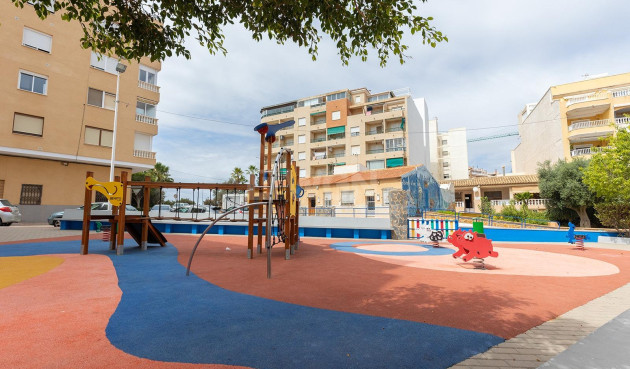 Resale - Apartment / flat - Torrevieja - La Mata