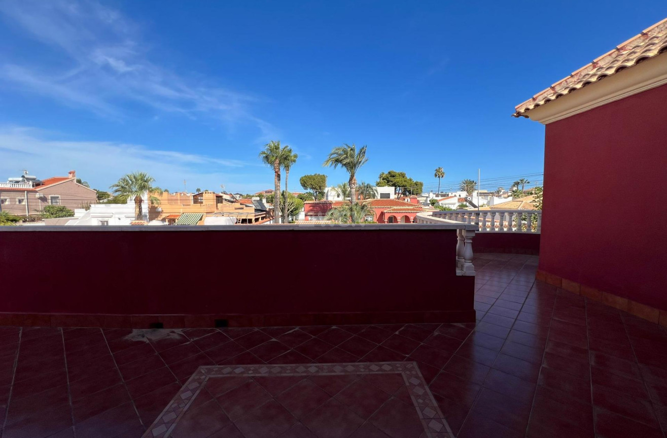 Odsprzedaż - Villa - Torrevieja - Torreta Florida