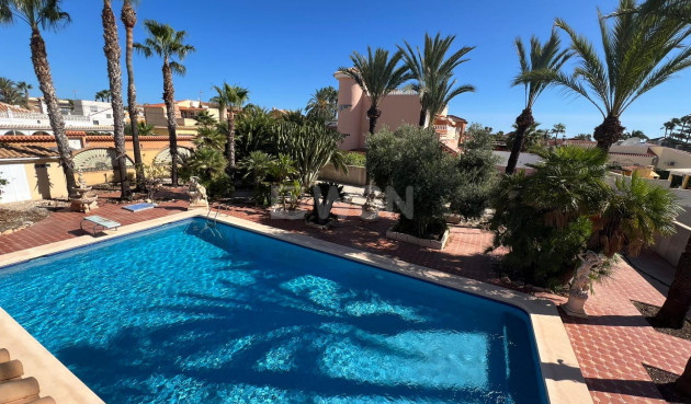 Resale - Villa - Torrevieja - Torreta Florida