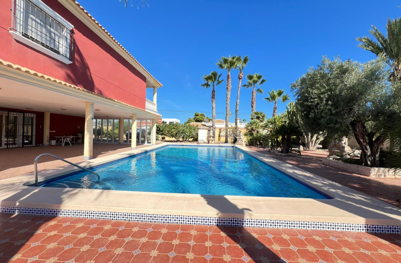 Odsprzedaż - Villa - Torrevieja - Torreta Florida