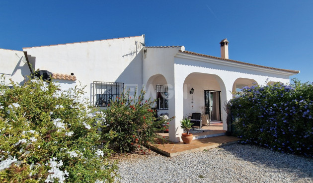 Resale - Villa - Vinuela - Inland