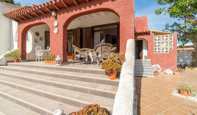 Resale - Villa - Orihuela Costa - Punta Prima