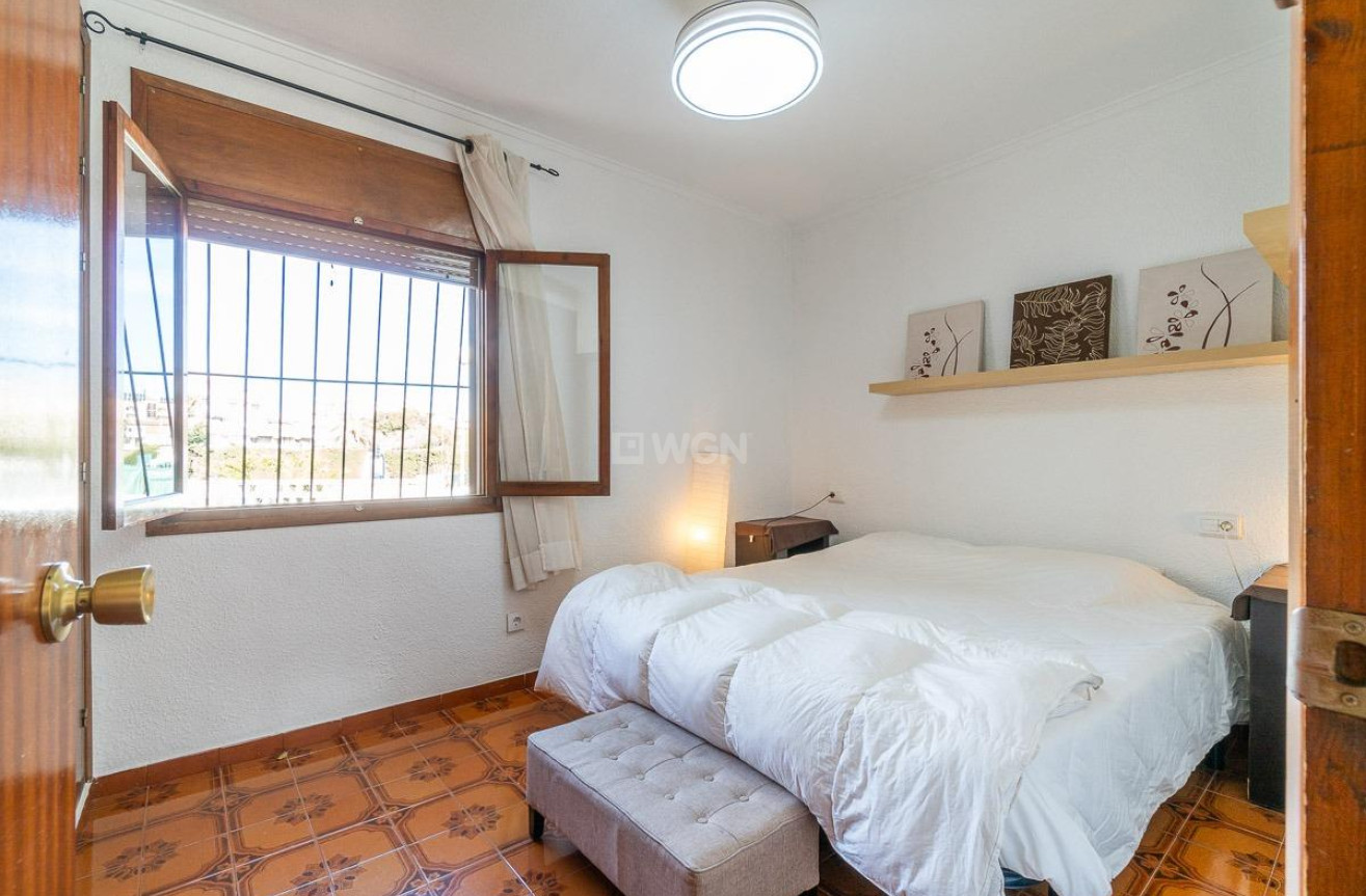 Resale - Villa - Orihuela Costa - Punta Prima