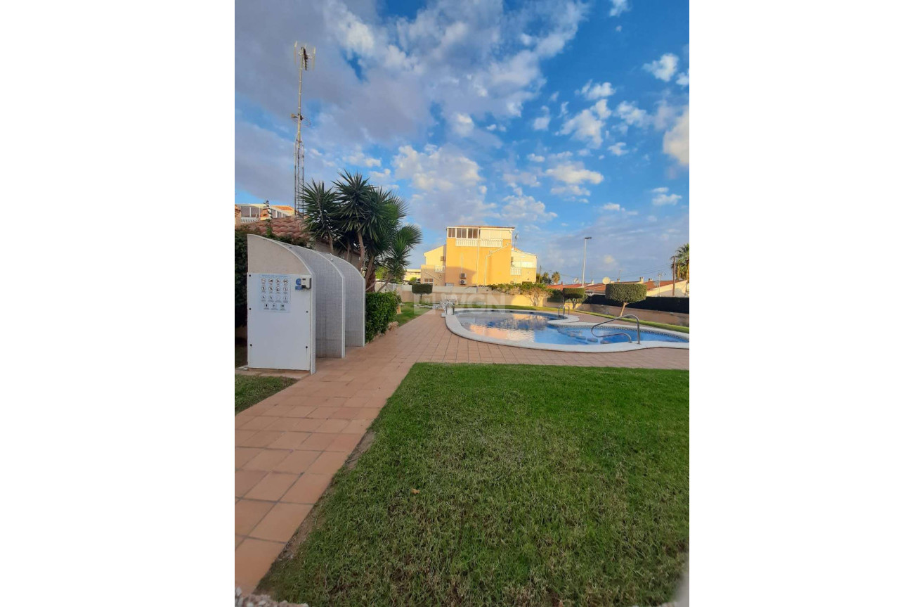 Resale - Bungalow - Torrevieja - Costa Blanca