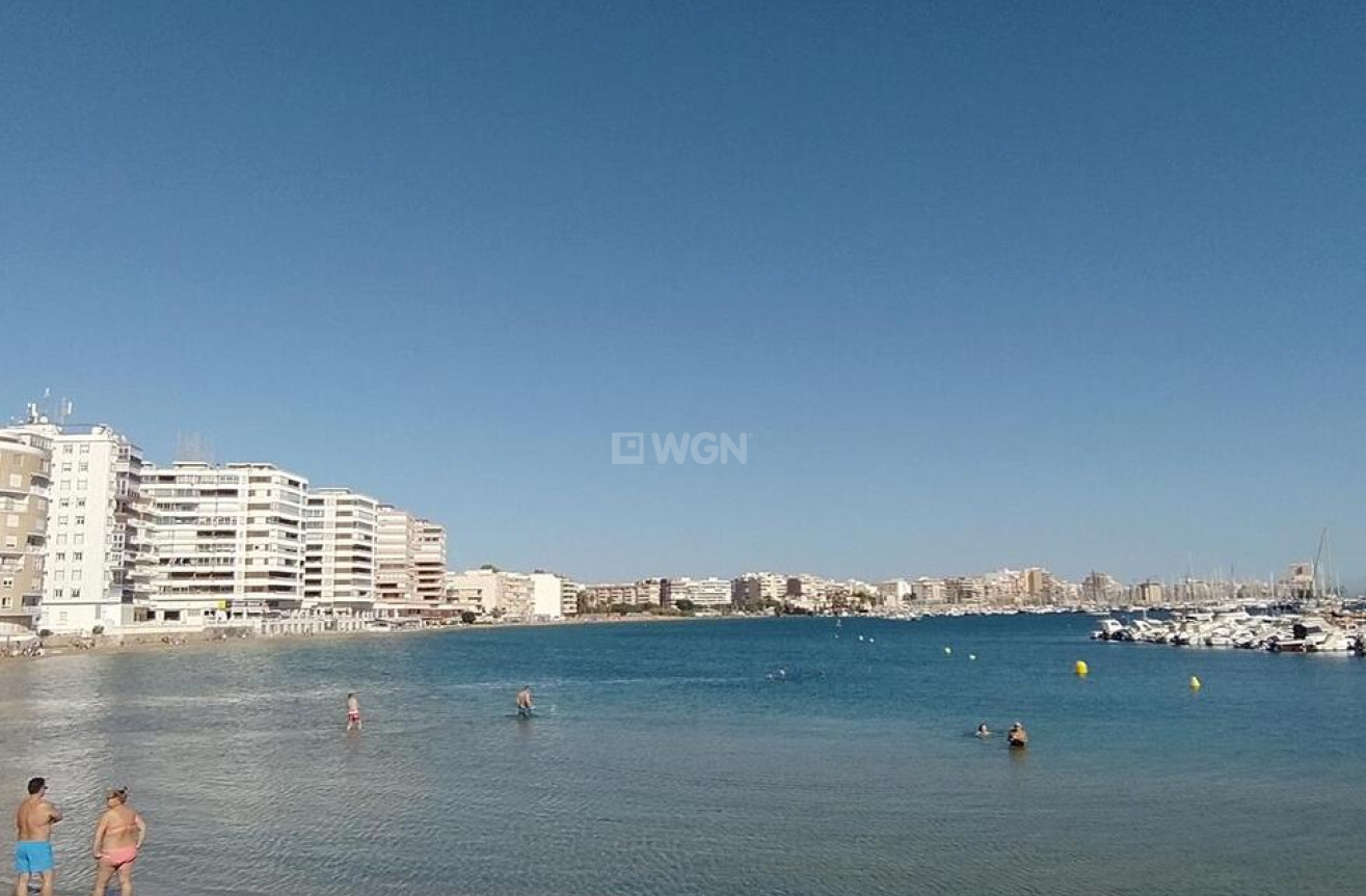 Resale - Apartment / flat - Torrevieja - Acequion