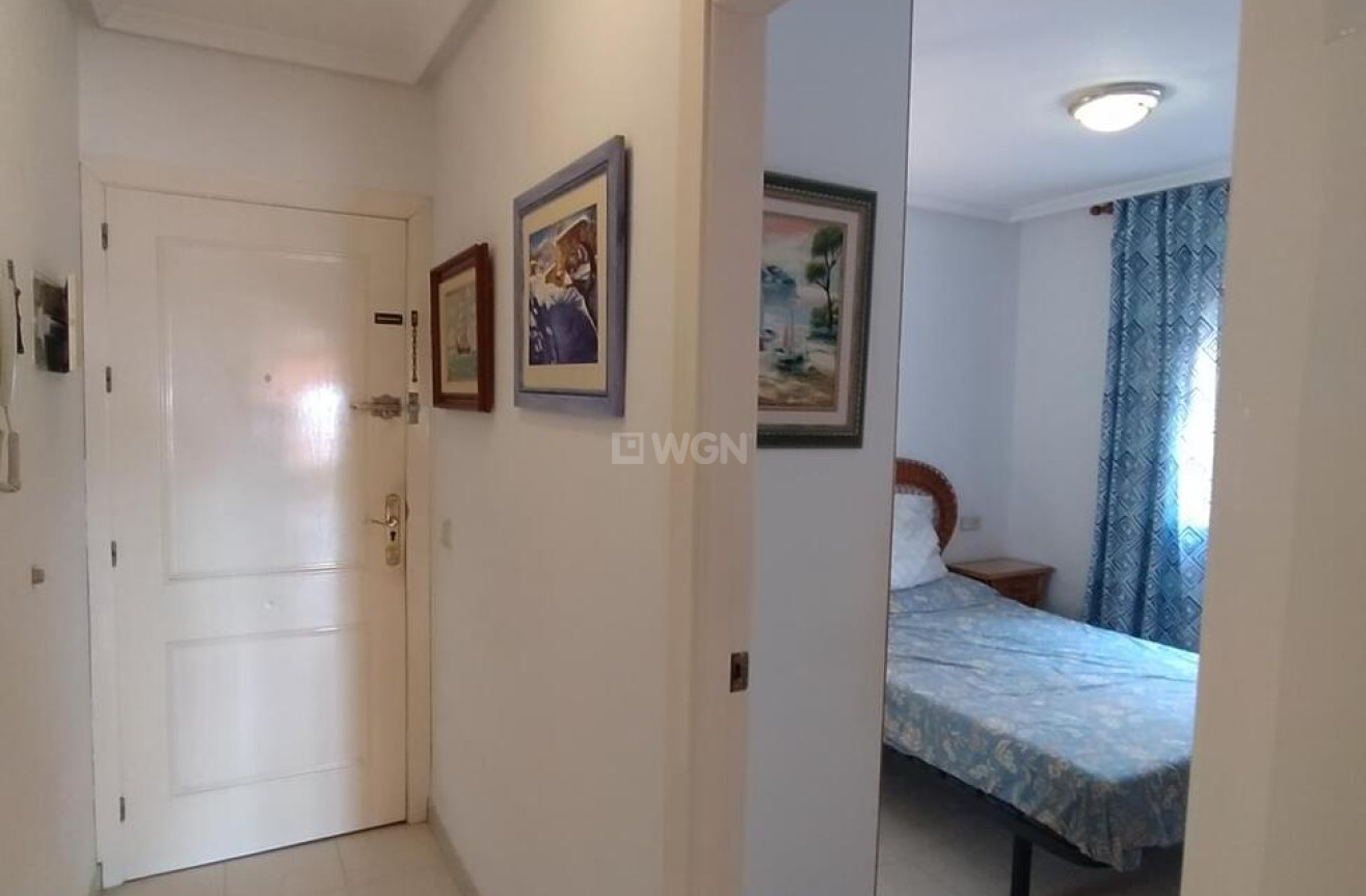 Resale - Apartment / flat - Torrevieja - Acequion