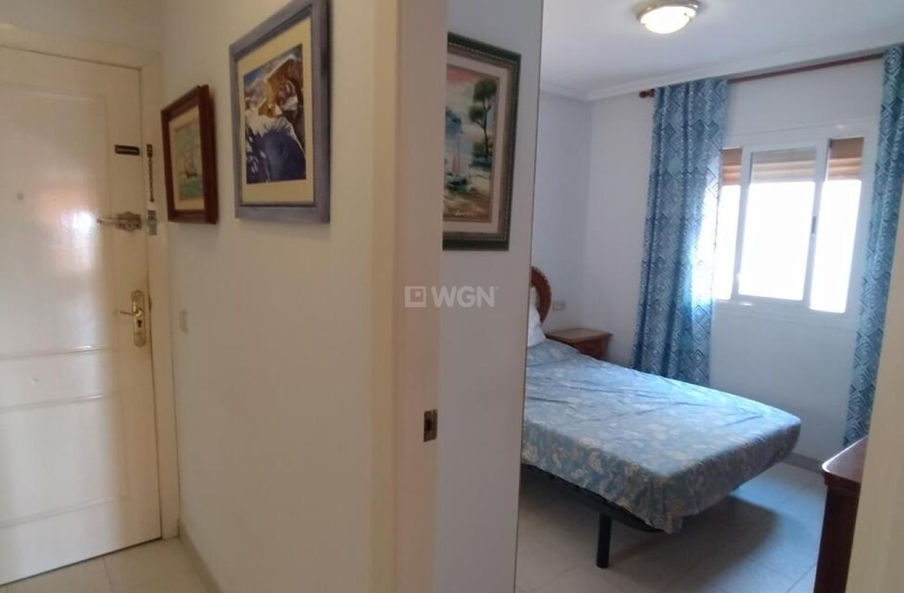 Resale - Apartment / flat - Torrevieja - Acequion