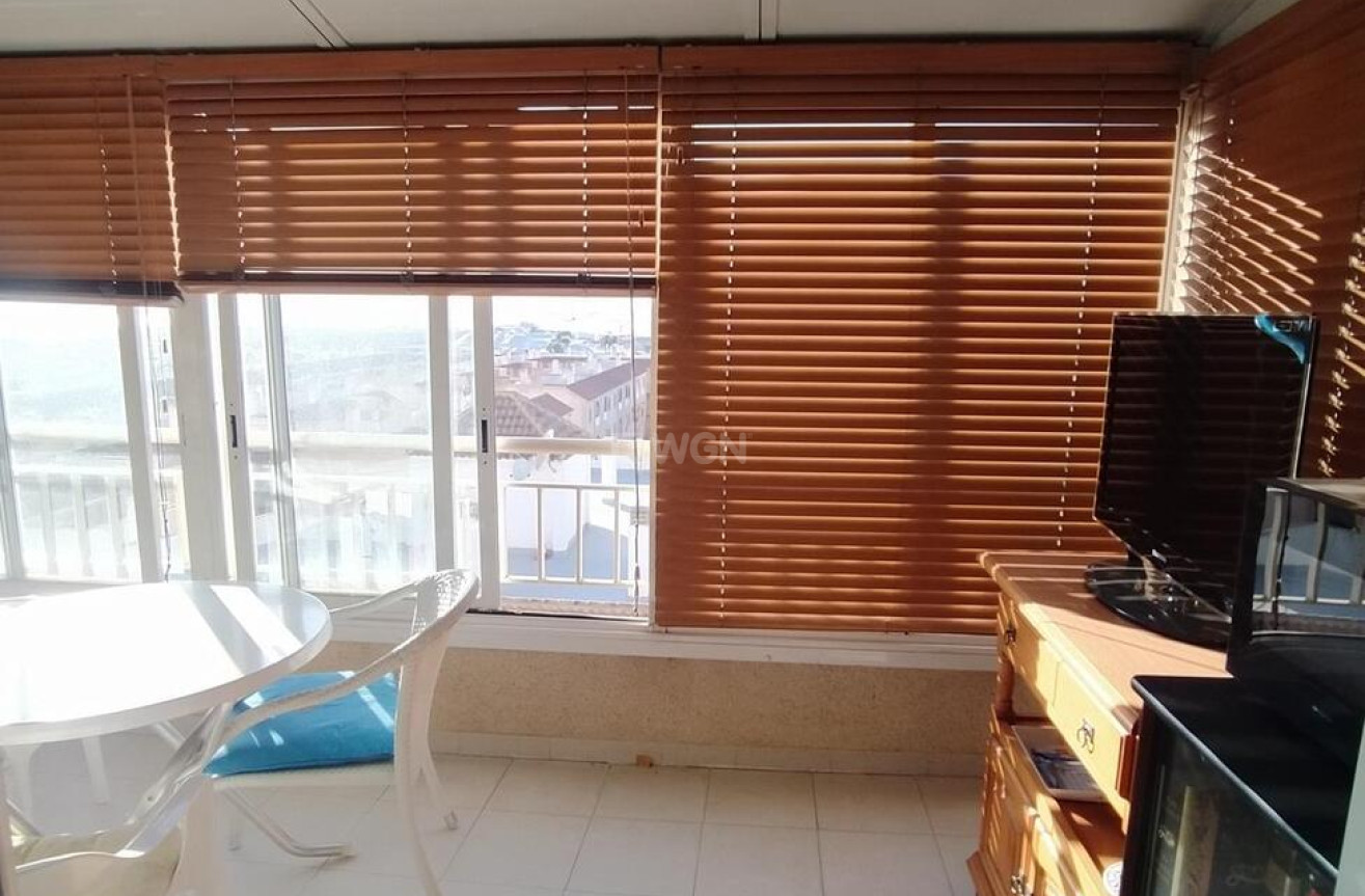 Resale - Apartment / flat - Torrevieja - Acequion