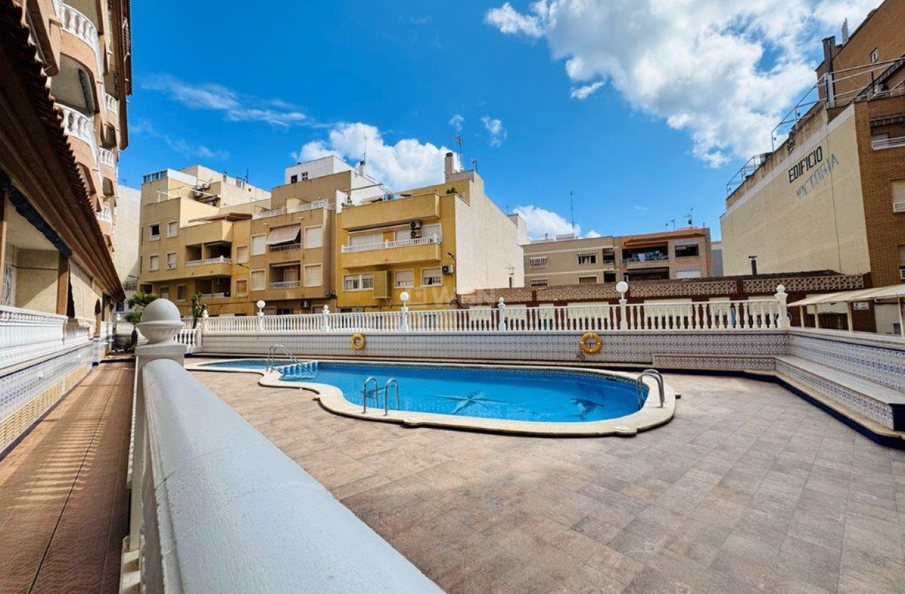 Resale - Apartment / flat - La Mata - Costa Blanca