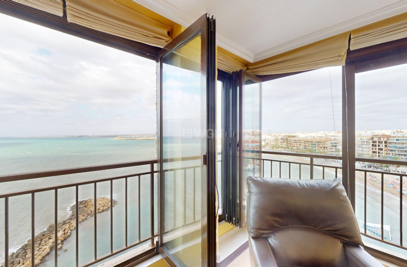 Resale - Apartment / flat - Torrevieja - Playa del Cura