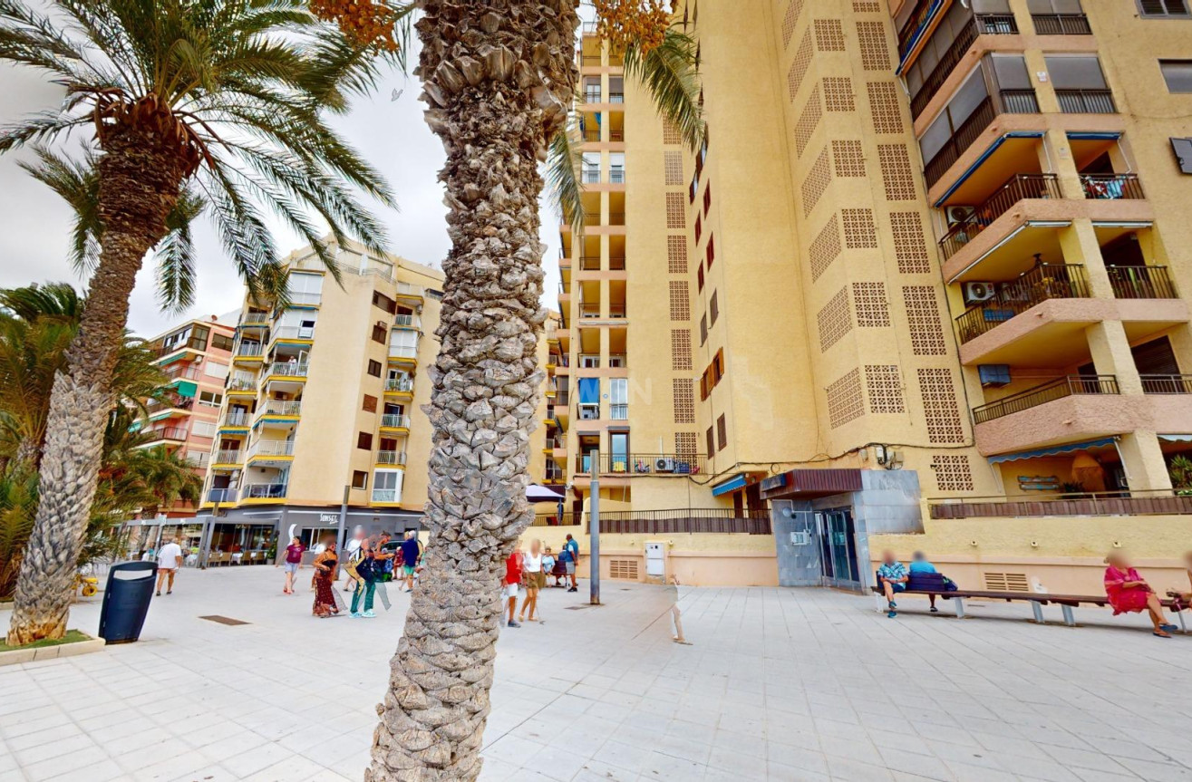 Resale - Apartment / flat - Torrevieja - Playa del Cura