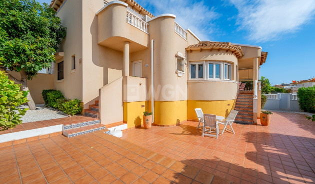 Resale - Villa - Orihuela Costa - Costa Blanca