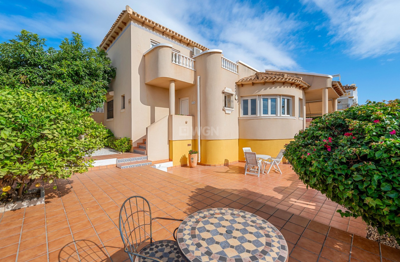 Odsprzedaż - Villa - Orihuela Costa - Costa Blanca