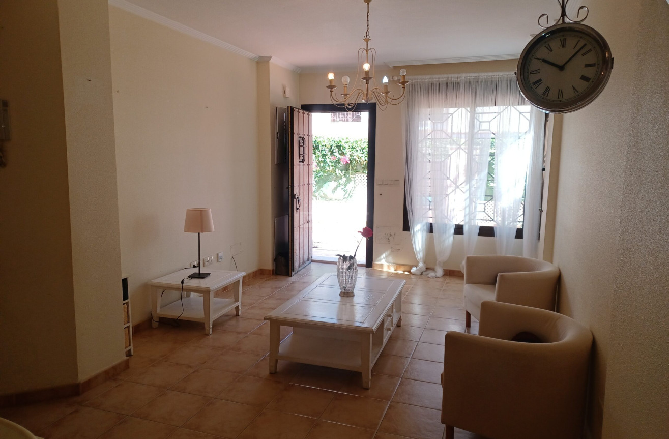 Resale - Townhouse - San Cayetano - Inland