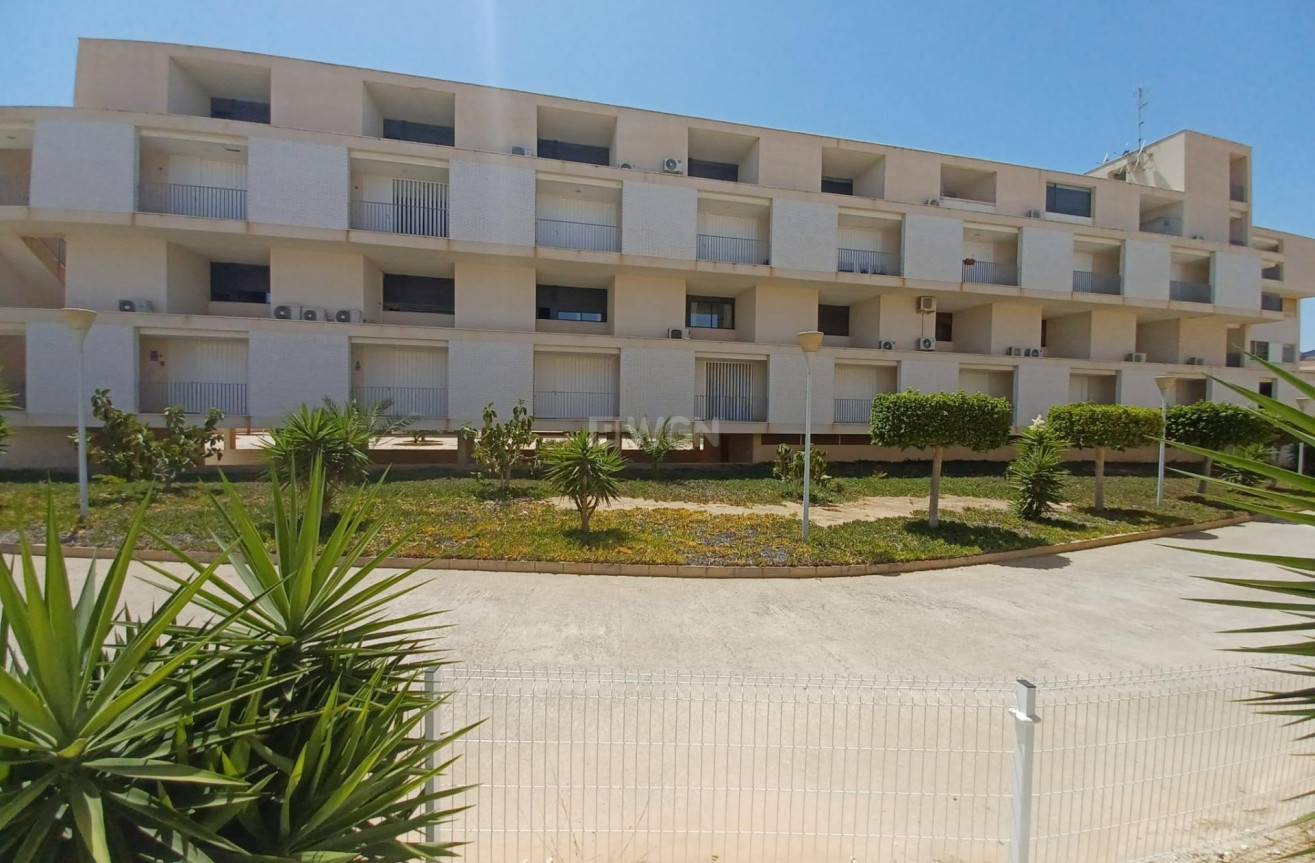 Resale - Apartment / flat - Orihuela Costa - Los Dolses