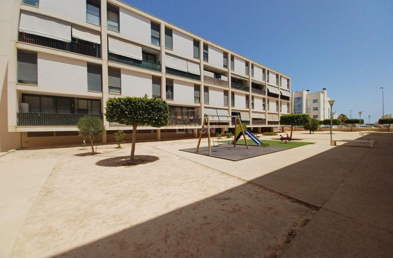 Resale - Apartment / flat - Orihuela Costa - Los Dolses