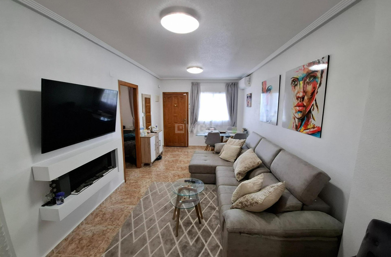 Resale - Apartment / flat - Torrevieja - Los Altos