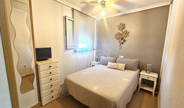 Resale - Apartment / flat - Torrevieja - Centro