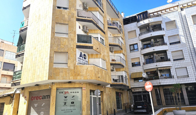 Resale - Apartment / flat - Torrevieja - Centro