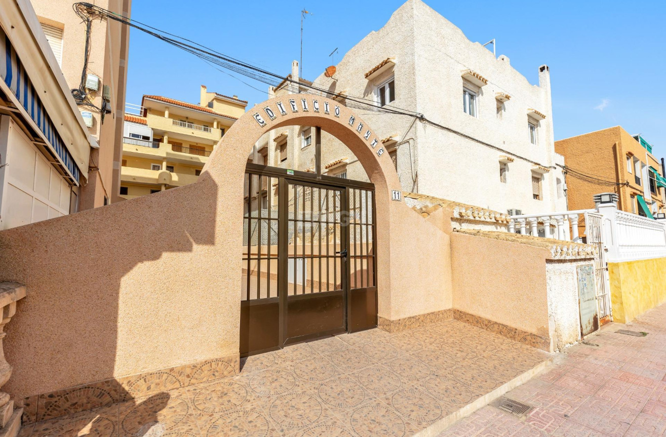 Resale - Apartment / flat - Torrevieja - La Mata