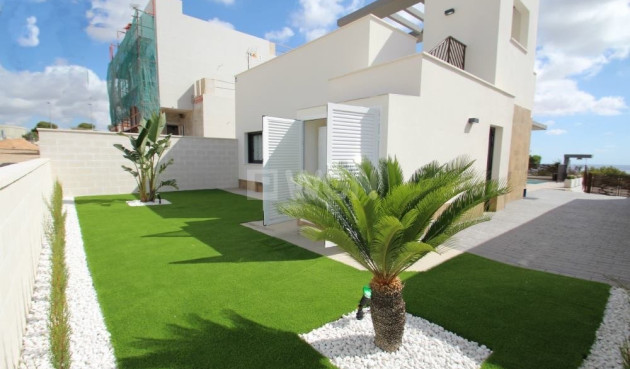 Obra nueva - Villa - Orihuela Costa - Campoamor