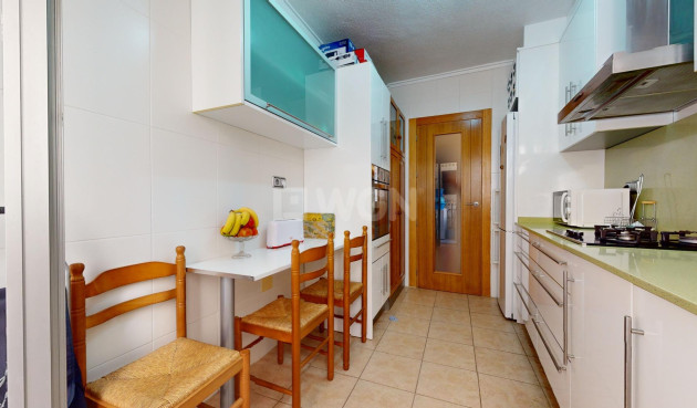 Resale - Apartment / flat - Torrevieja - Playa del Cura