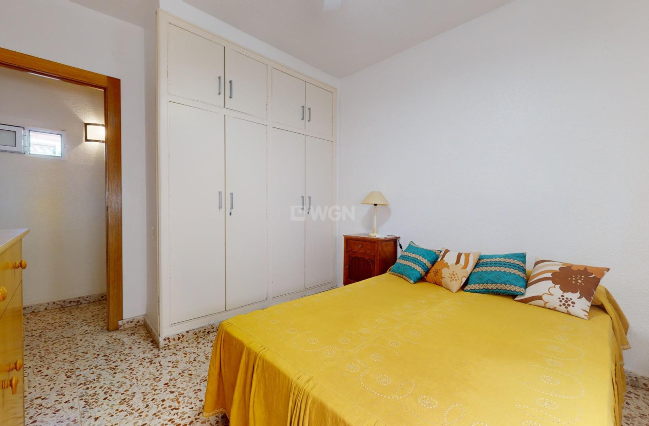 Resale - Apartment / flat - Torrevieja - Playa del Cura