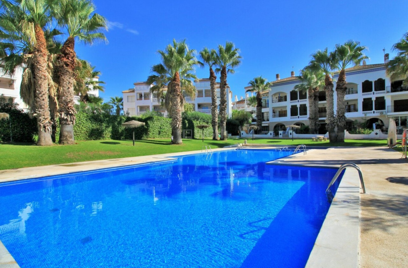 Reventa - Apartamento / piso - Villamartin - Costa Blanca