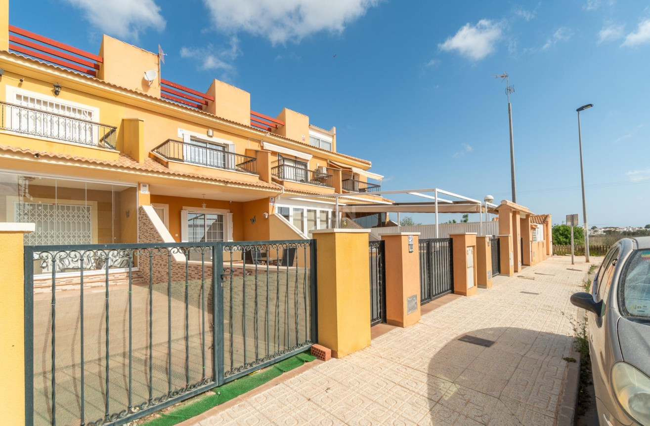 Resale - Bungalow - Orihuela Costa - Los Dolses