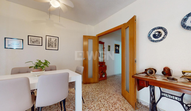 Resale - Apartment / flat - Torrevieja - Playa del Cura