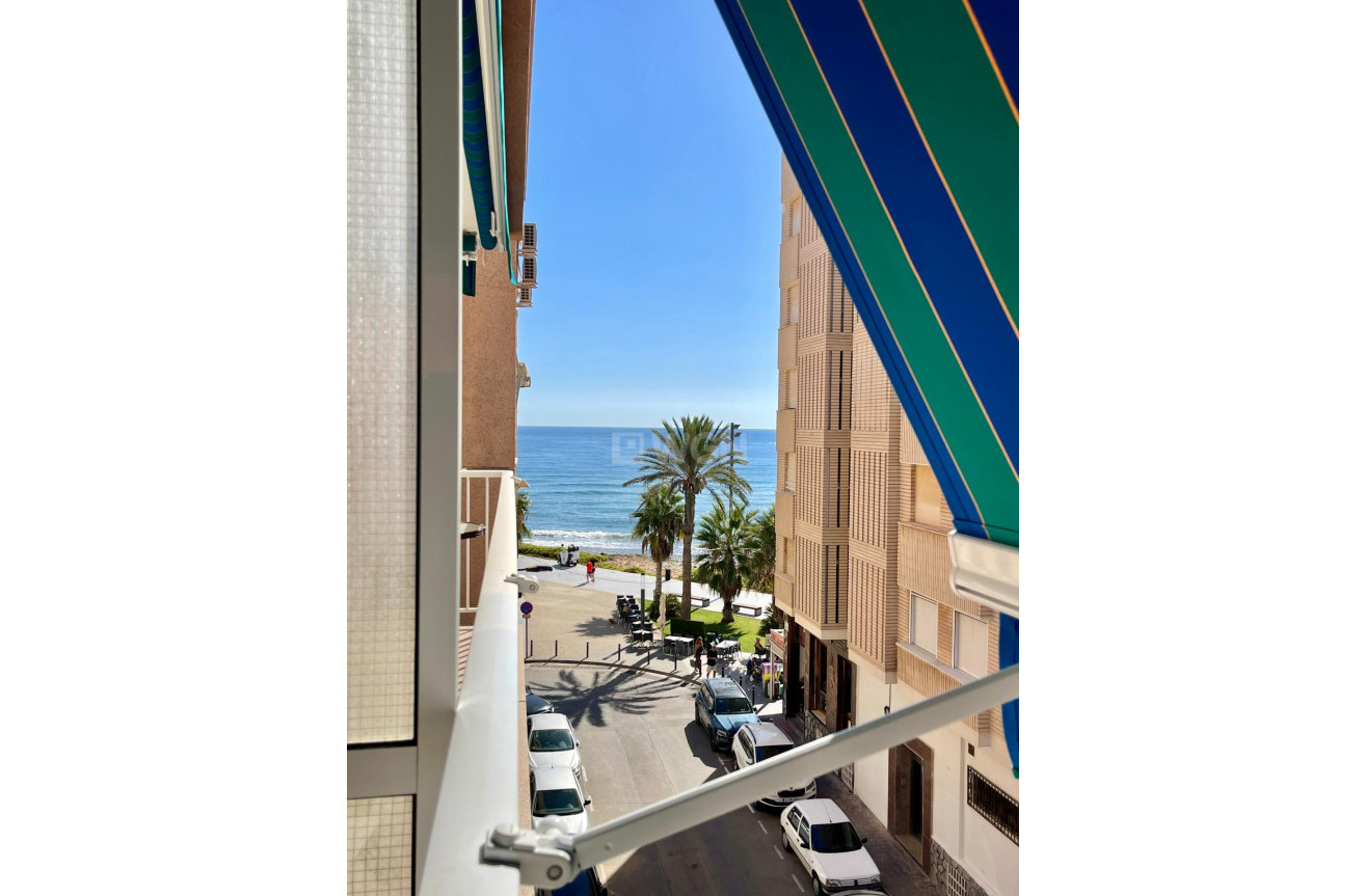 Resale - Apartment / flat - Torrevieja - Playa del Cura