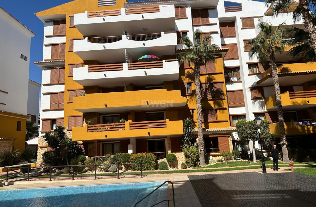 Resale - Apartment / flat - Torrevieja - Costa Blanca