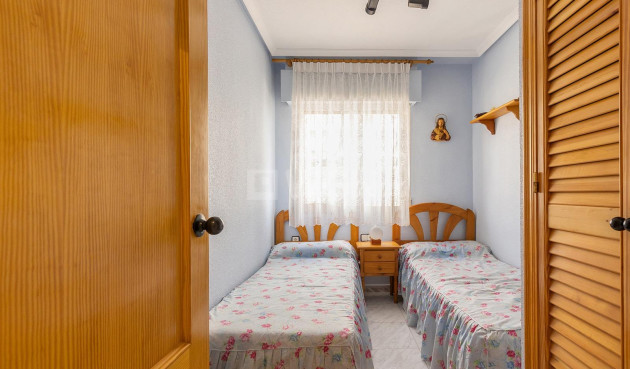 Resale - Apartment / flat - Torrevieja - Nueva Torrevieja