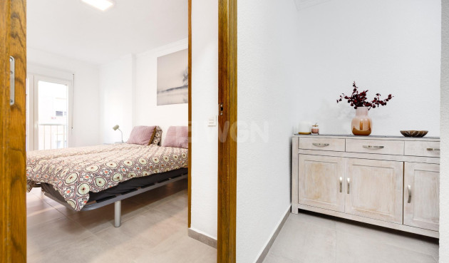 Resale - Apartment / flat - Torrevieja - Playa del Cura