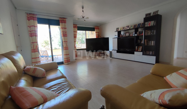 Resale - Apartment / flat - Campoamor - Costa Blanca