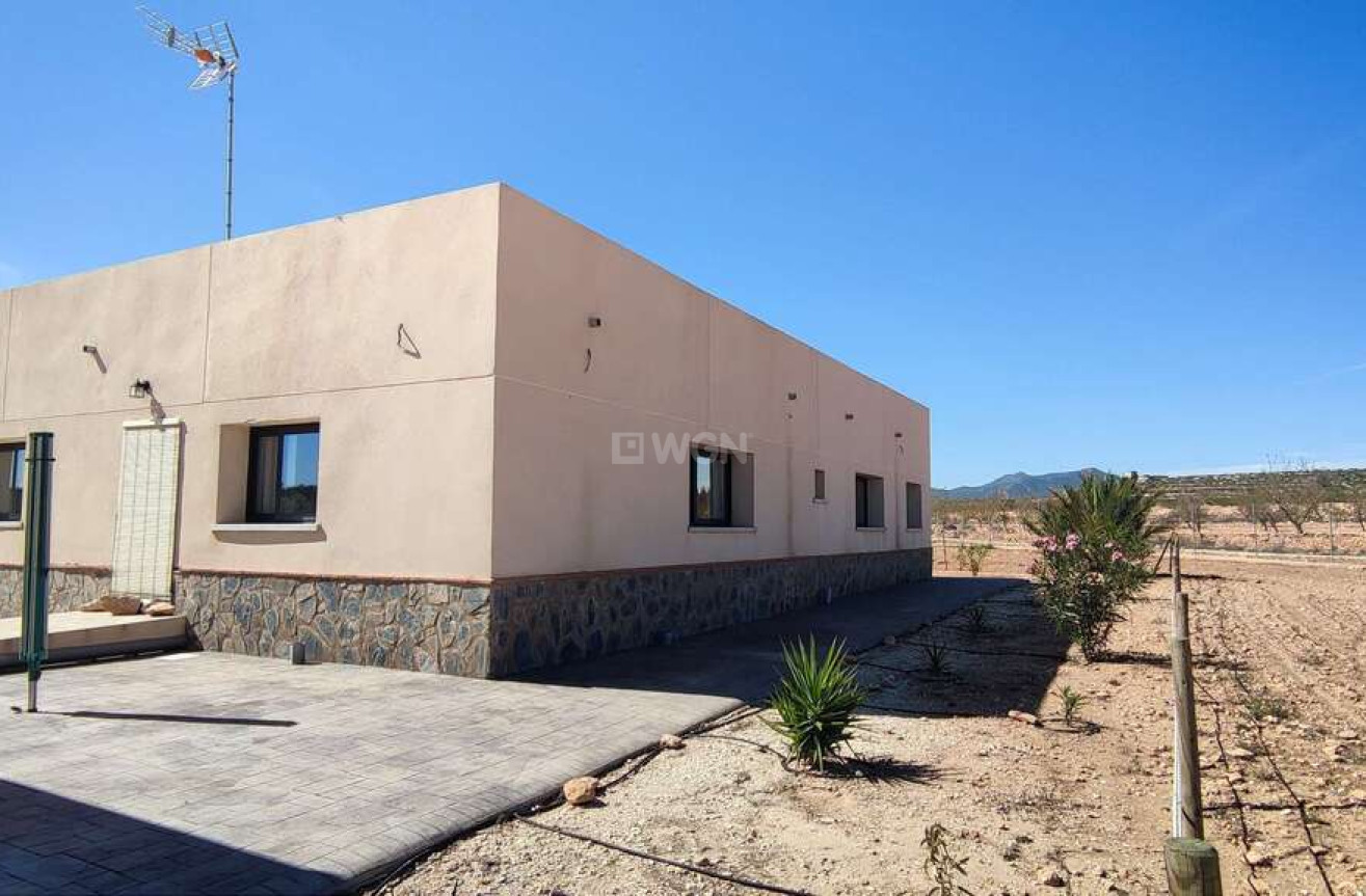 Resale - Villa - Pinoso - Inland