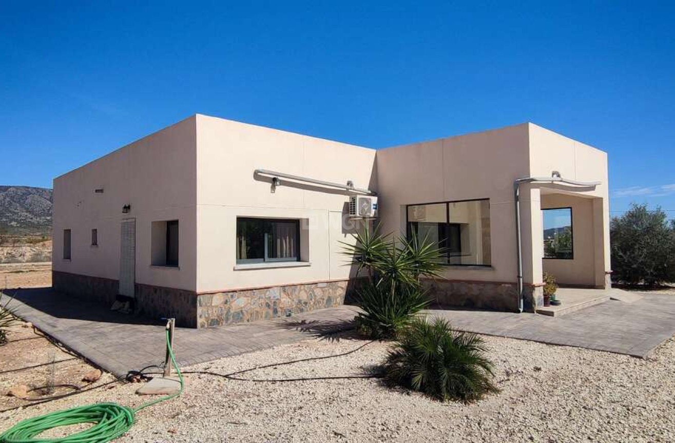 Resale - Villa - Pinoso - Inland