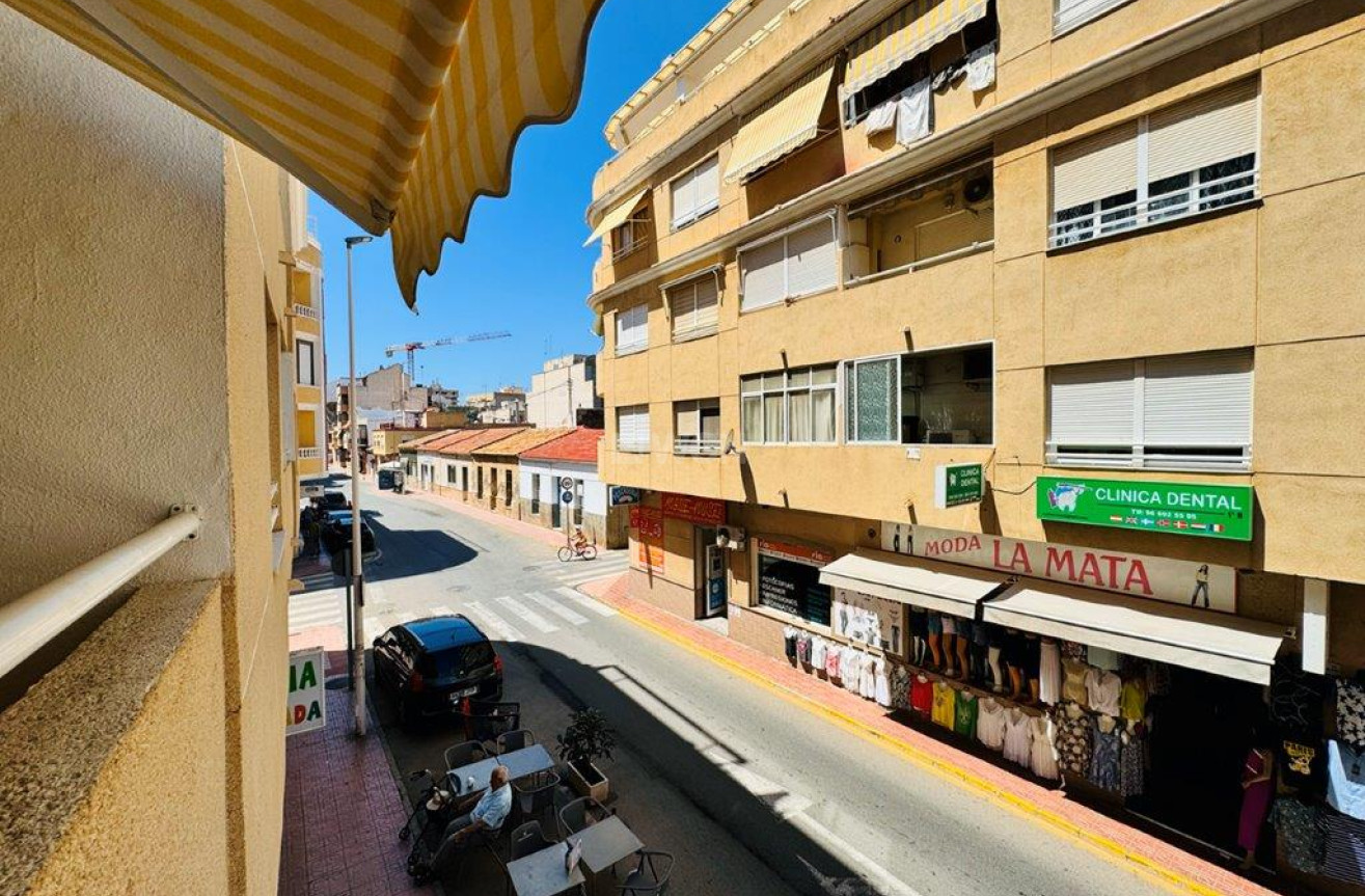 Resale - Apartment / flat - La Mata - Costa Blanca